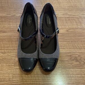 Clarks Brown animal print  3" heels,Size 10M